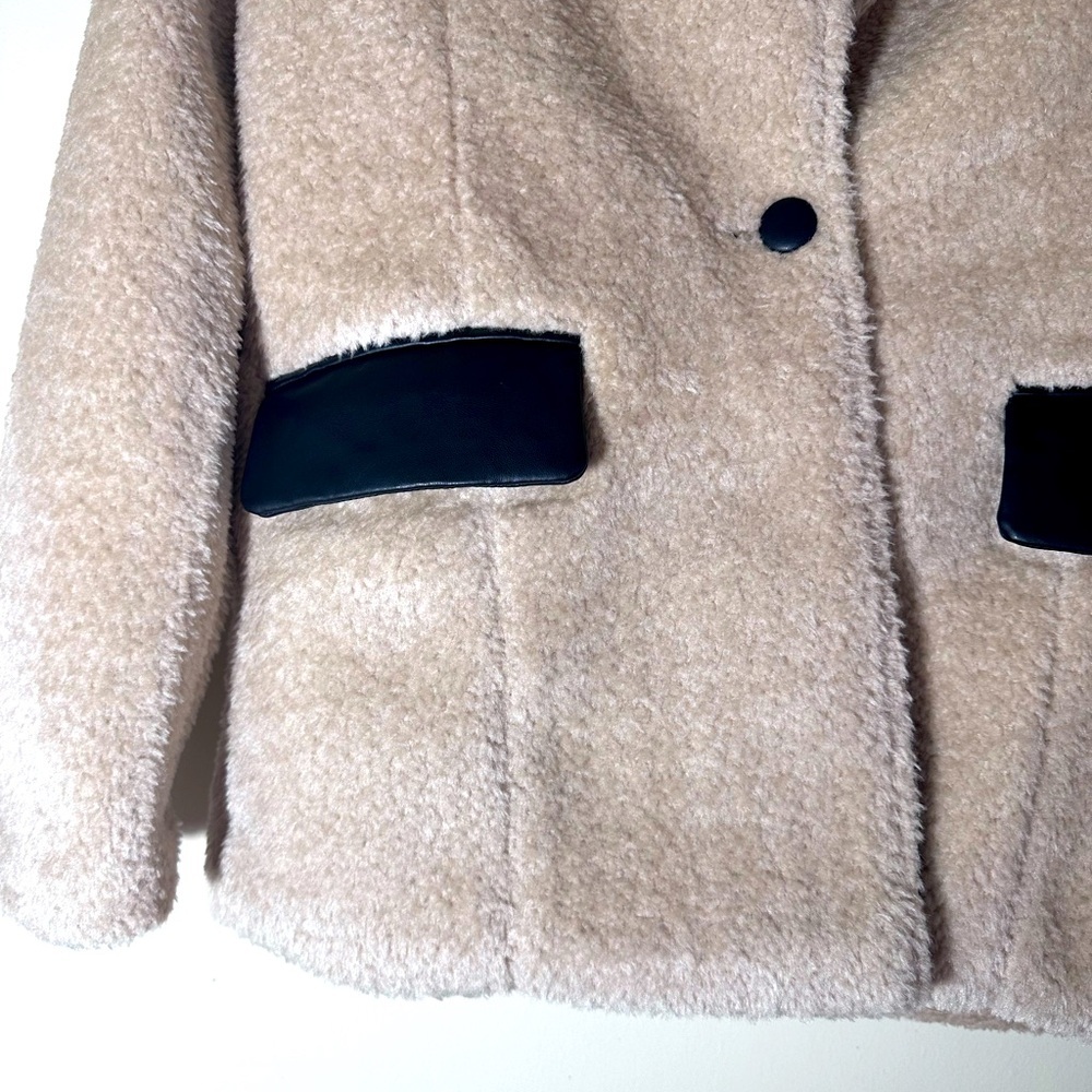 Weworewhat Faux Fur Blazer Ivory and black XS NWT - Picture 6 of 8